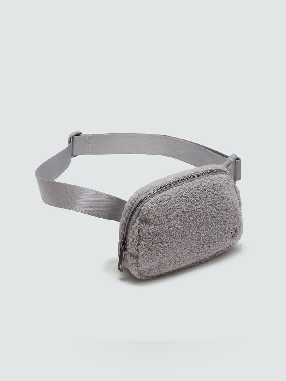 Everywhere Fleece Belt Bag 1L Cozy Sherpa Crossbody Bag in Light Gray NWT - Picture 3 of 6